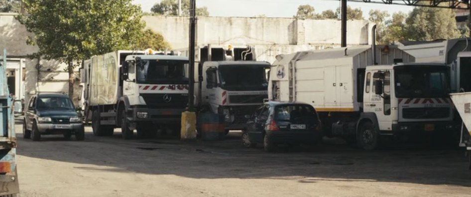 2000 Volvo FL