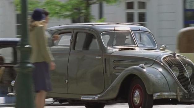 1936 Peugeot 402 Conduite Intérieure