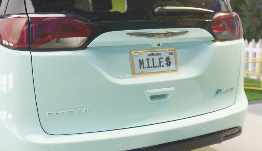 2017 Chrysler Pacifica Hybrid [RU]