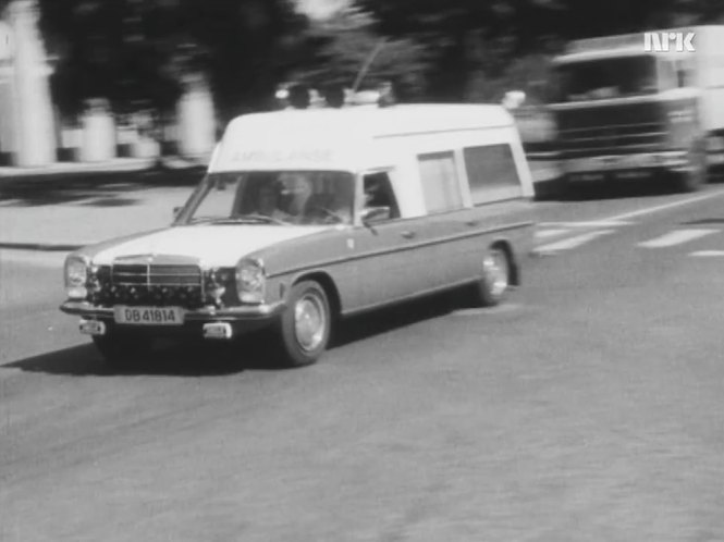 1974 Mercedes-Benz 230.6 Ambulanse VBK Rescueline [W114]