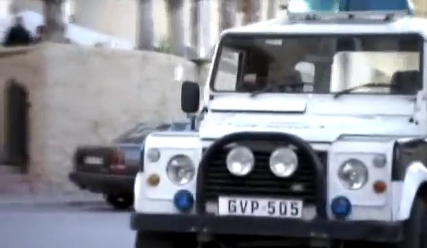 Land-Rover Defender 110
