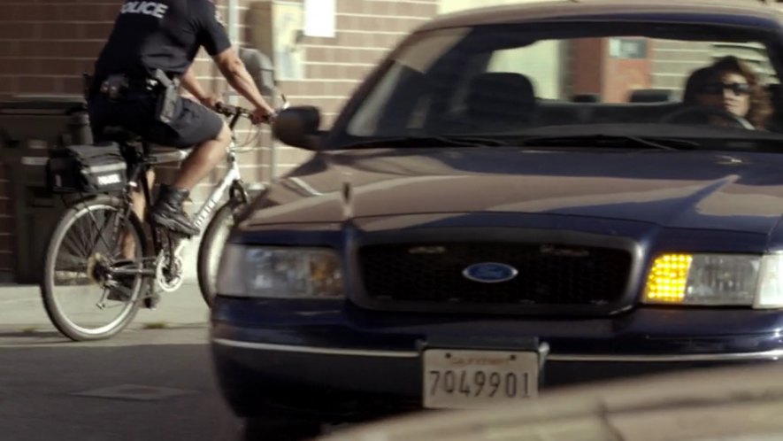 2003 Ford Crown Victoria