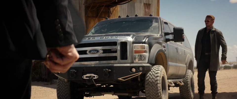 2001 Ford Excursion XLT (W/ 2008-2010 Super Duty front) [UW137]