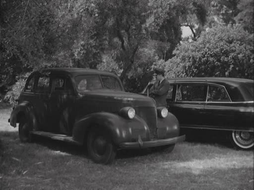 1939 Chevrolet Master De Luxe Sport Sedan