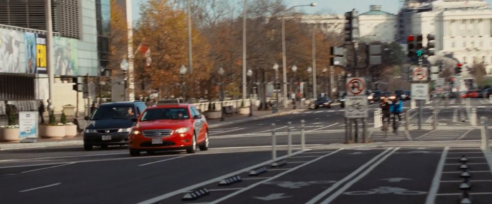 2010 Ford Taurus