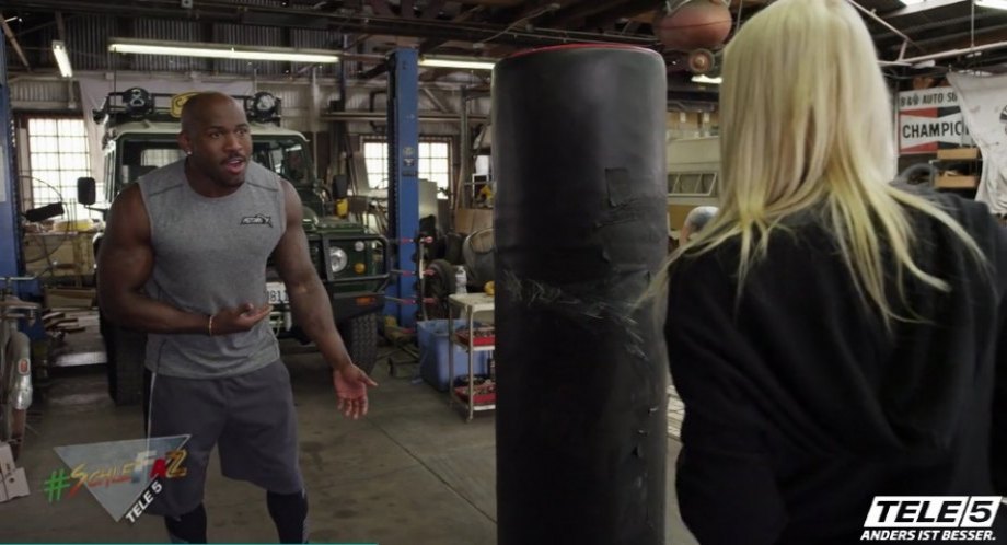 Land-Rover Defender 110 Station Wagon