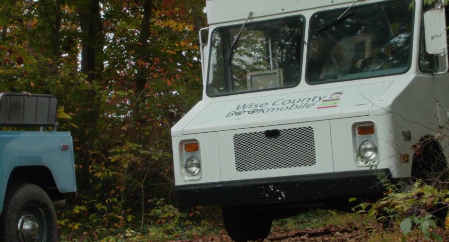 UCBC Step Van on Chevrolet P-30 chassis [P-30]